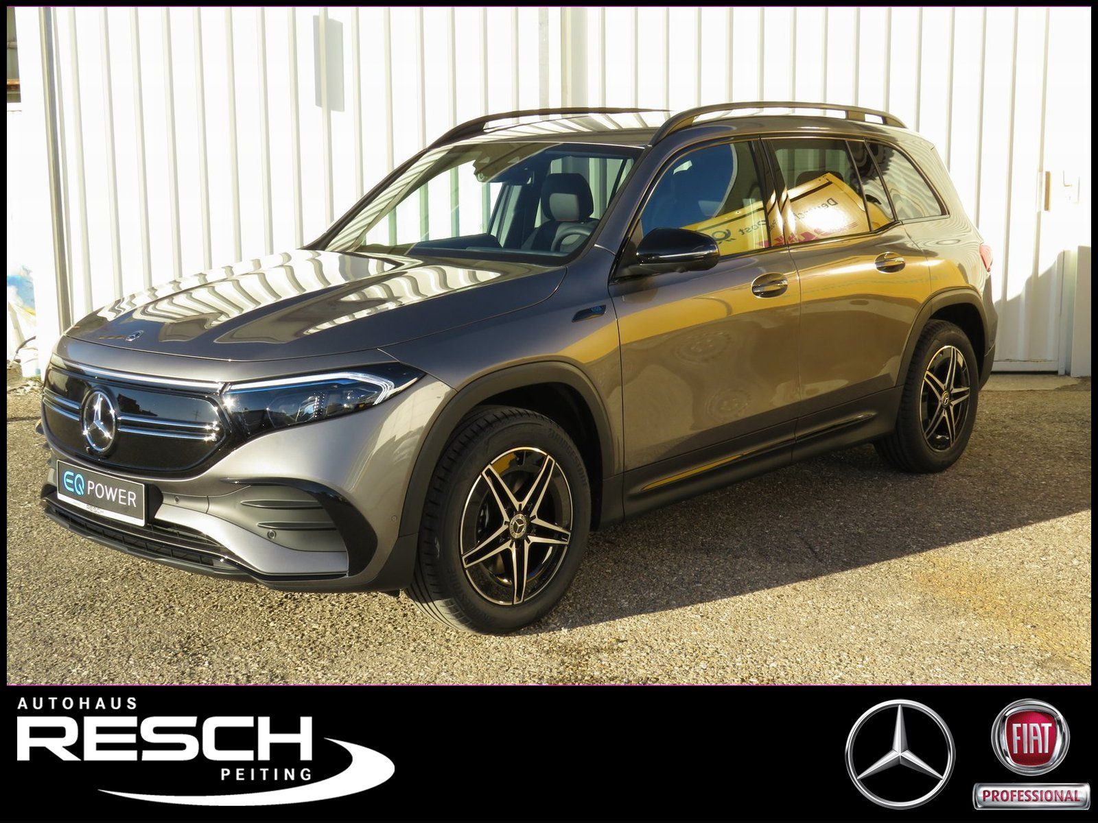 MERCEDES-BENZ EQB 300 4M AMG Night LED 360° Totwinkel