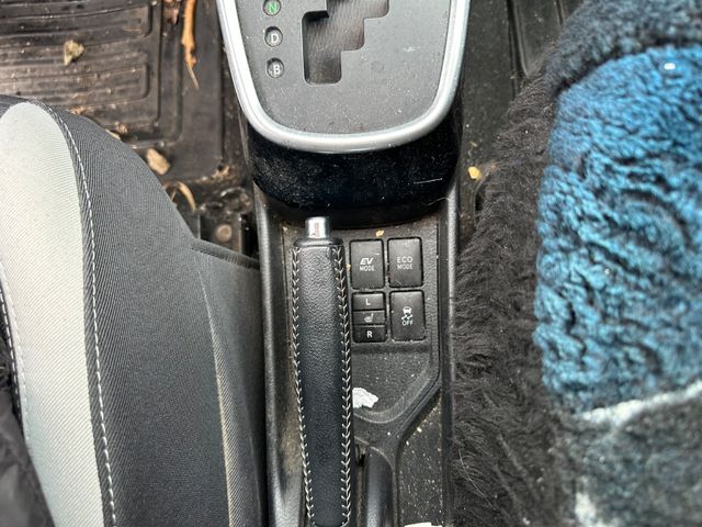 Toyota Yaris Style Hybrid *Unfall*