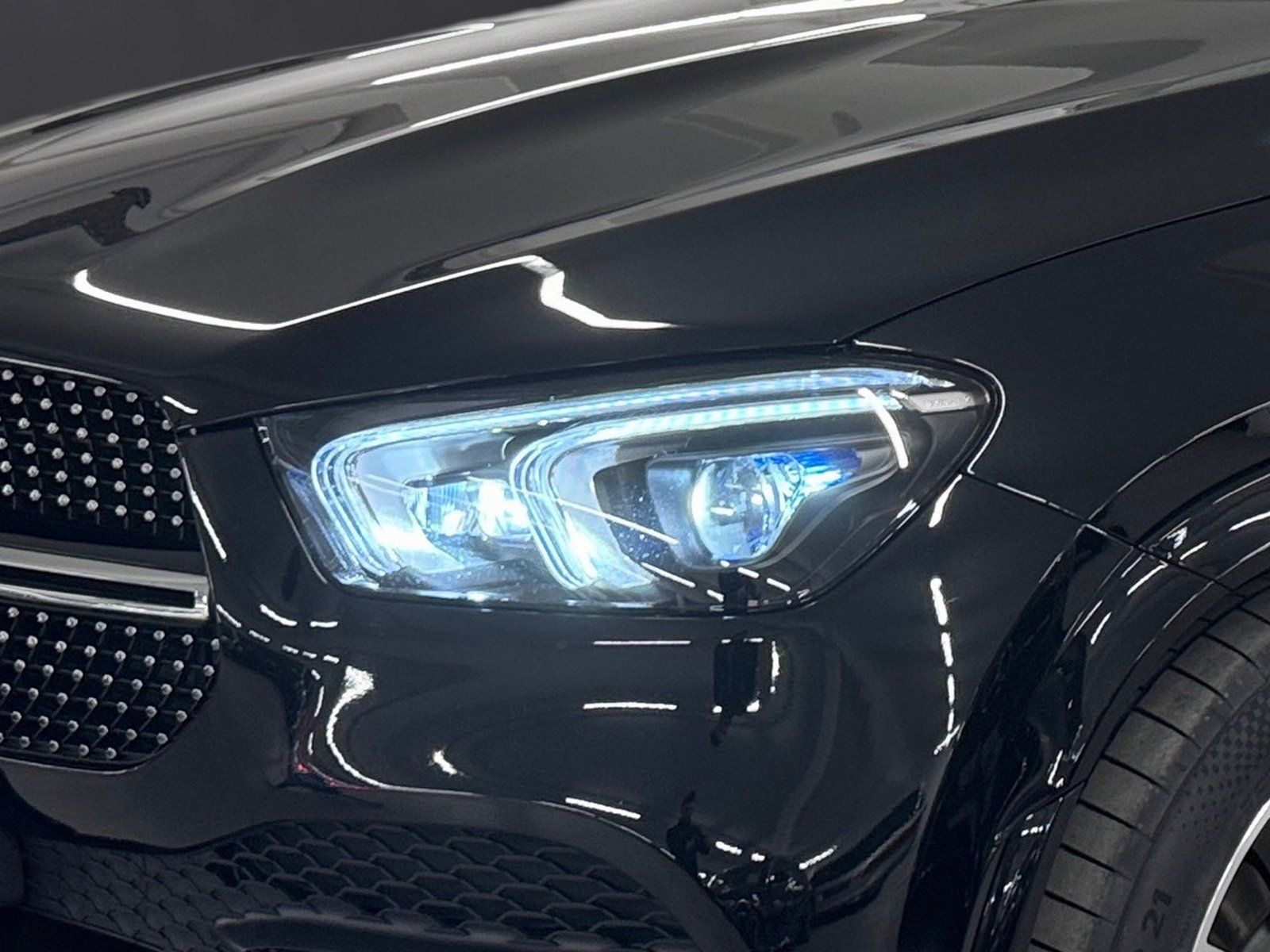 Fahrzeugabbildung Mercedes-Benz GLE 400 d 4M*AMG*Airmatic*Pano*360*AHK*Multibeam