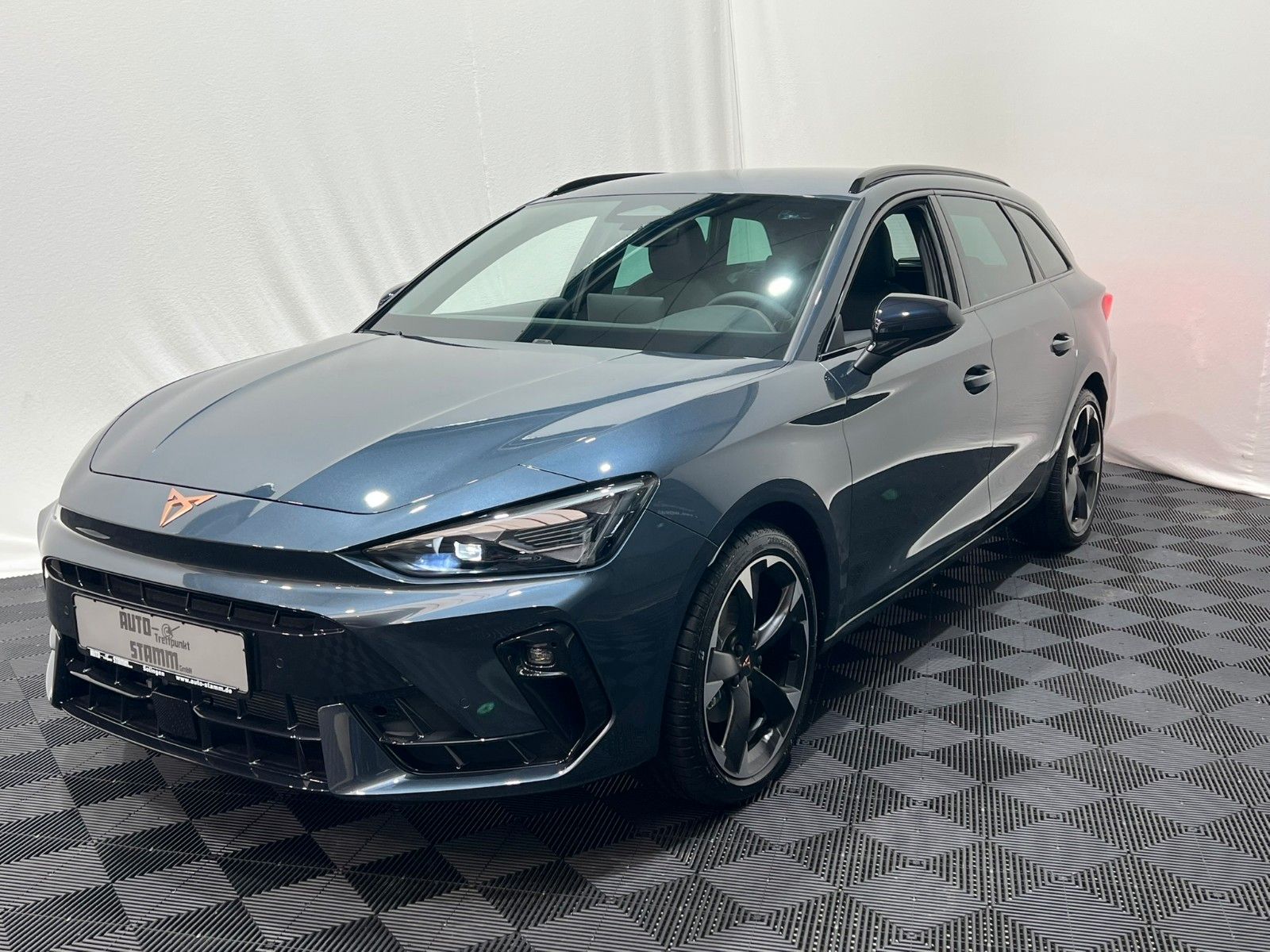 Fahrzeugabbildung CUPRA Leon Sportstourer 1.5 TSI - ACC - Keyless - AHK