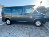 Volkswagen VW T5 Transporter - mit Rollstuhlrampe - Behindertengerechte Volkswagen T5 Transporter