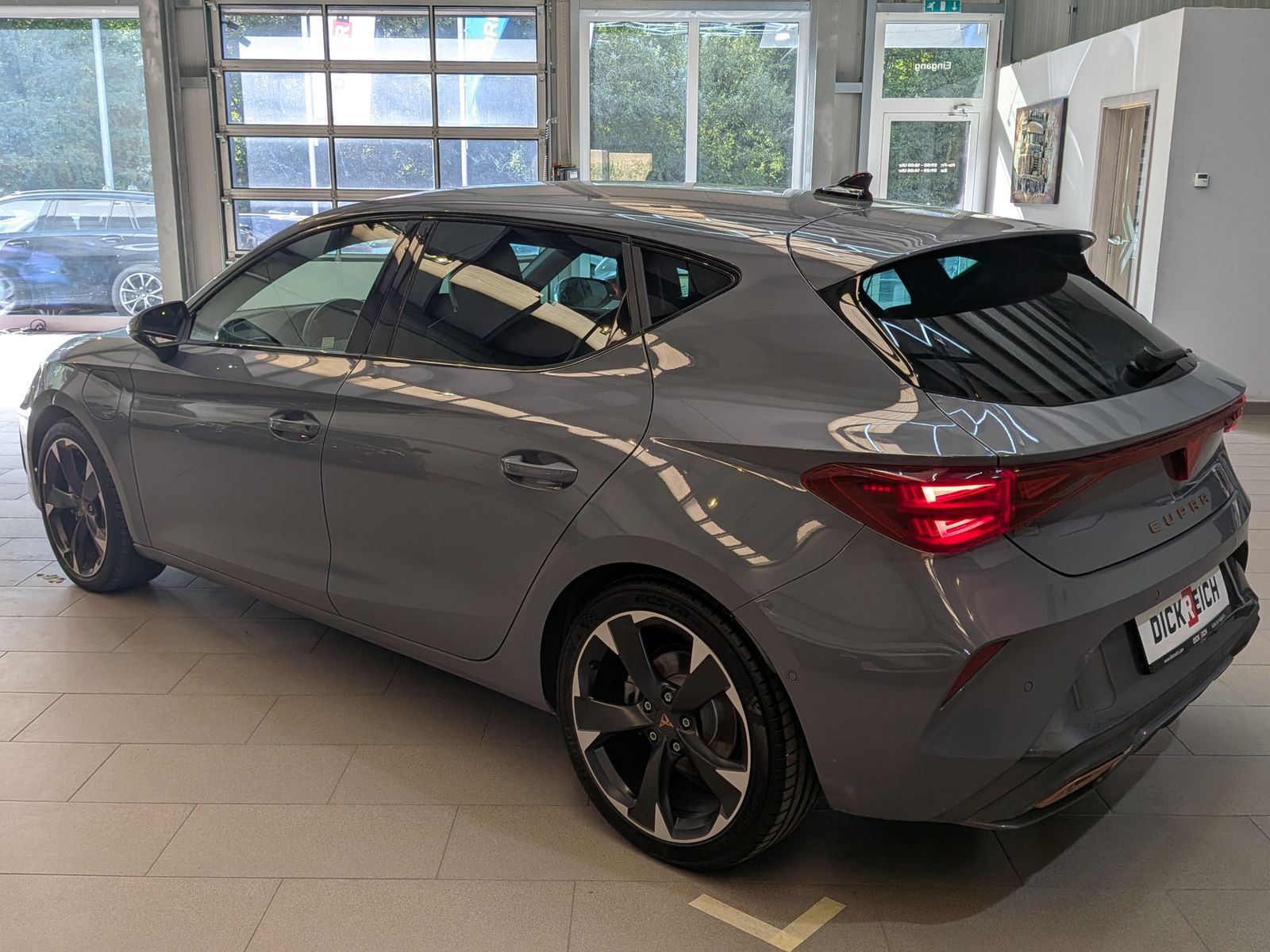 Fahrzeugabbildung CUPRA Leon 1.5 e-Hybrid MATRIX*ACC*EDGE*CARPLA*SoH100%