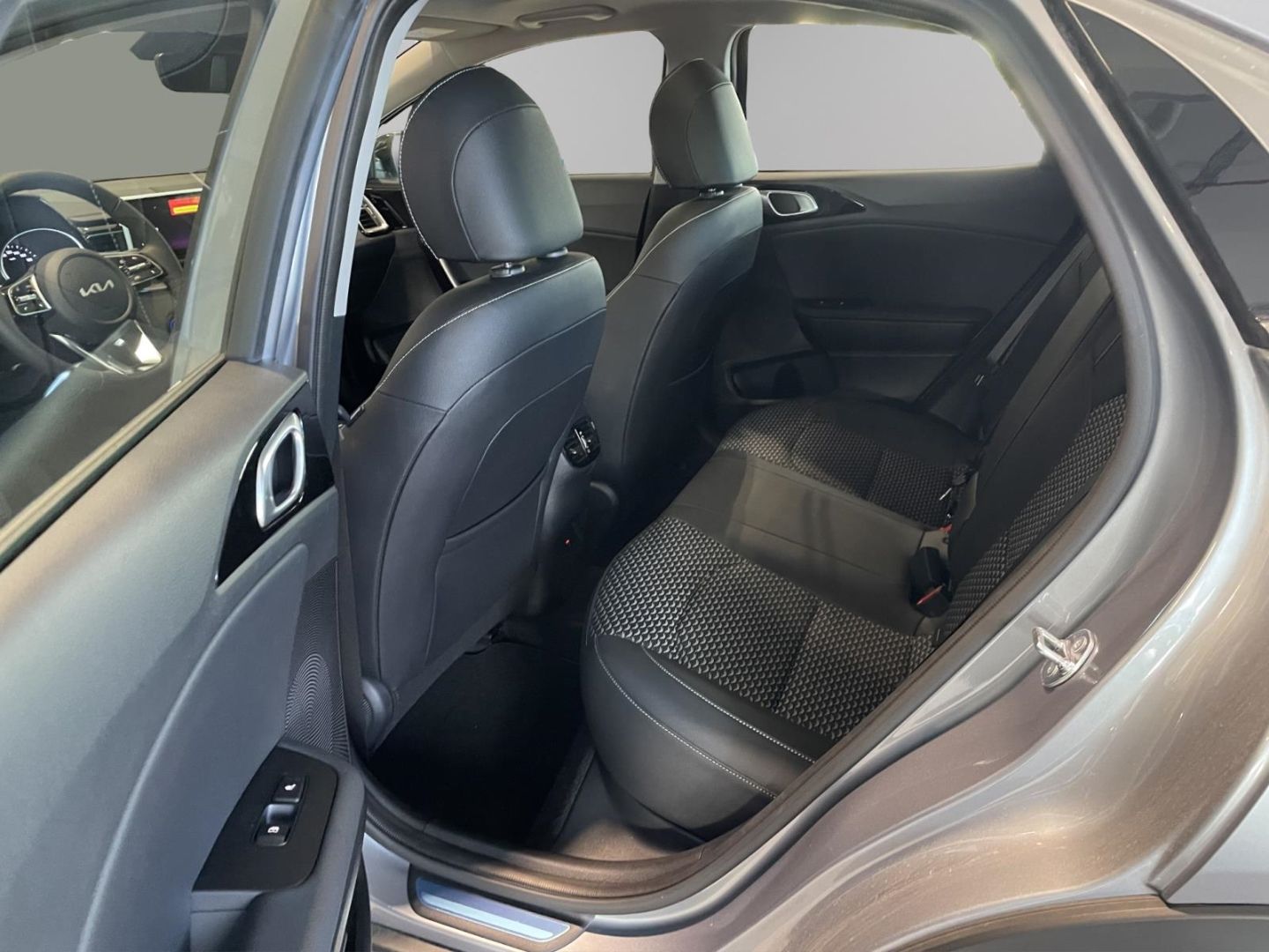 Fahrzeugabbildung Kia XCeed Spirit 1.5 totWinkelASS SpurhalteASS DAB