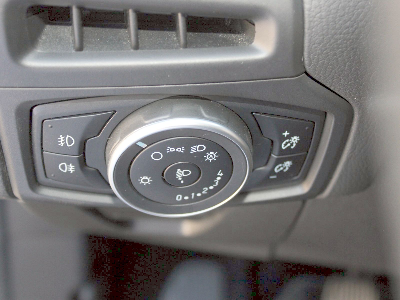Fahrzeugabbildung Ford Focus Titanium 1,5 EcoBoost Start/Stopp