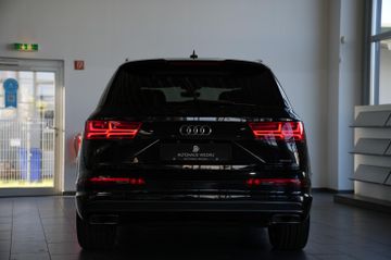 Audi Q7 - 8