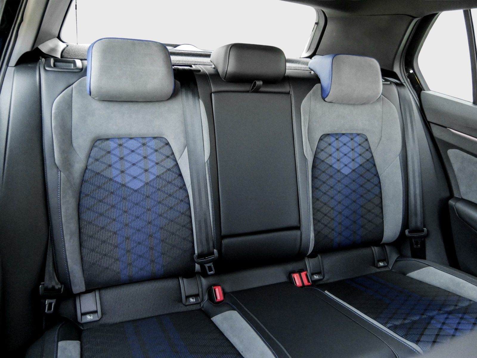 Volkswagen Golf VIII R Akrapovic AreaView IQ.Light Harman foto 4