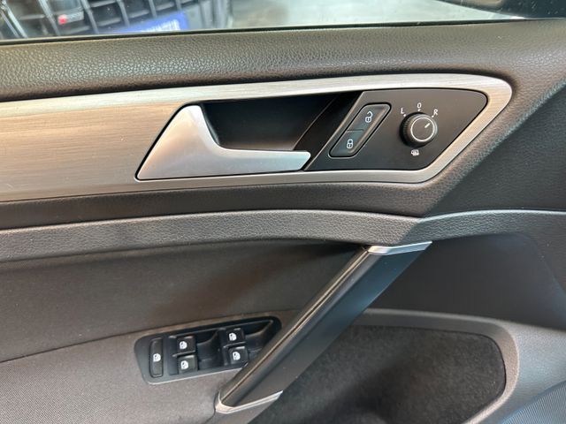 MYAUTOCENTER – Gebraucht- und Jahreswagen mit Werkstattservice in Pfaffenhofen Volkswagen Golf VII Variant Comfortline BlueMotion