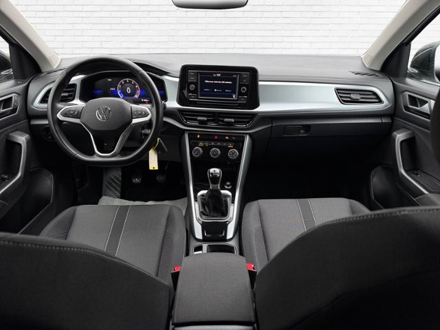 Fahrzeugabbildung Volkswagen T-Roc Life 1.0 TSI 110 PS 6-Gang LED RFK SHZG