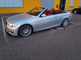 BMW 325d Cabrio M-Paket Unfallfrei/GARAGENWAGEN - BMW 325 aus 2010: 325d
