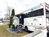 Mercedes-Benz Low mileage horse truck with pop-out