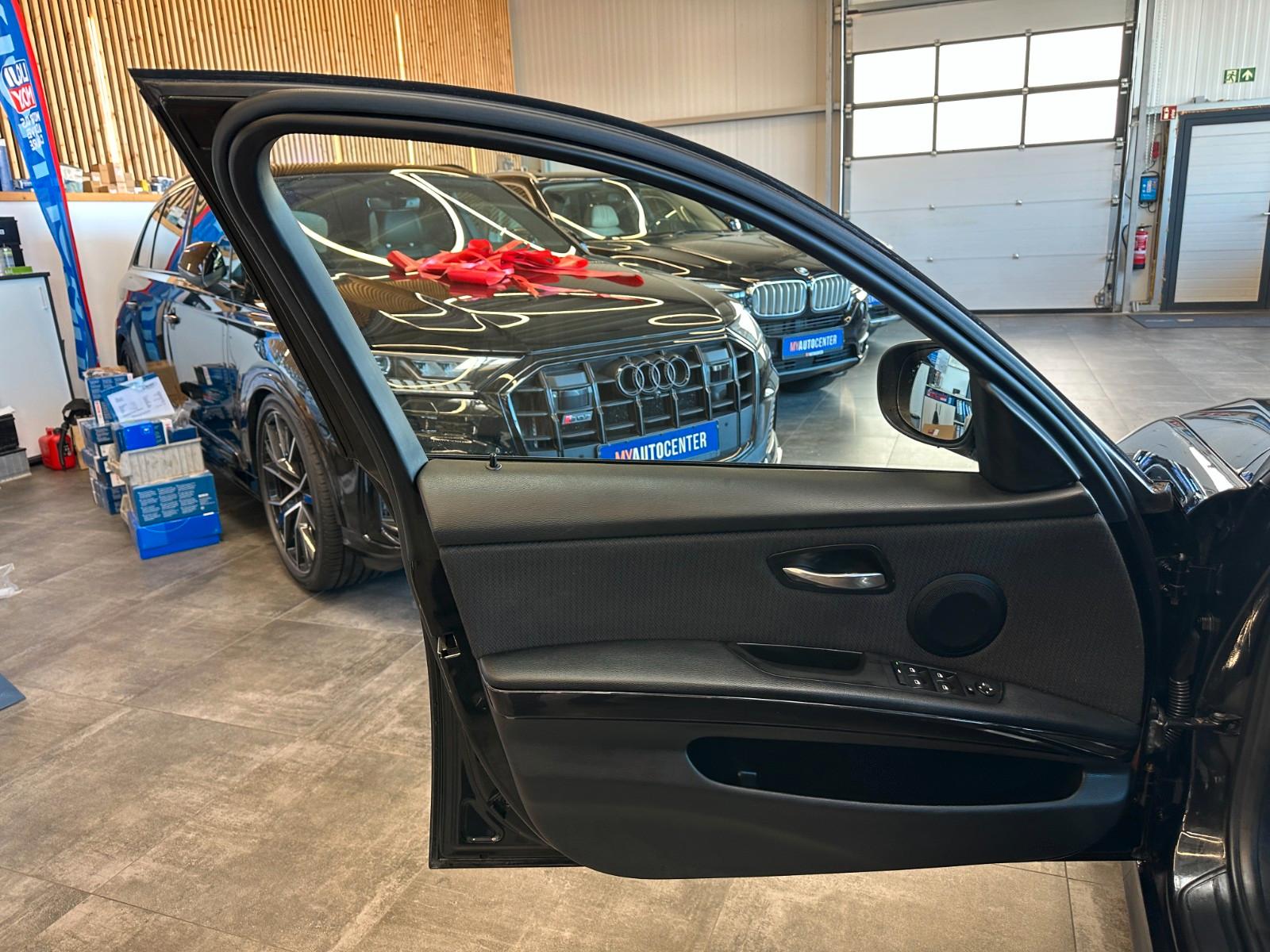 BMW 320 2011 — photo 48