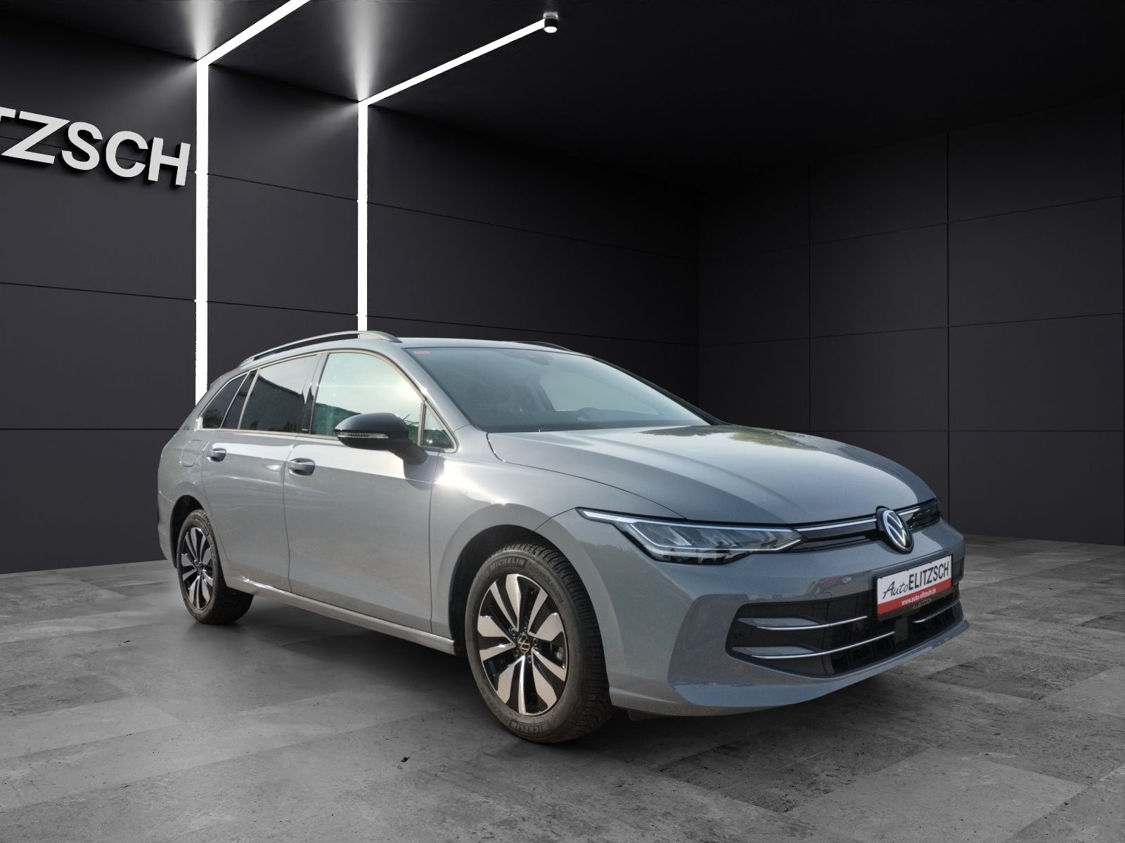 Fahrzeugabbildung Volkswagen Golf VIII Variant TSI Goal LED AID ACC PDC SH