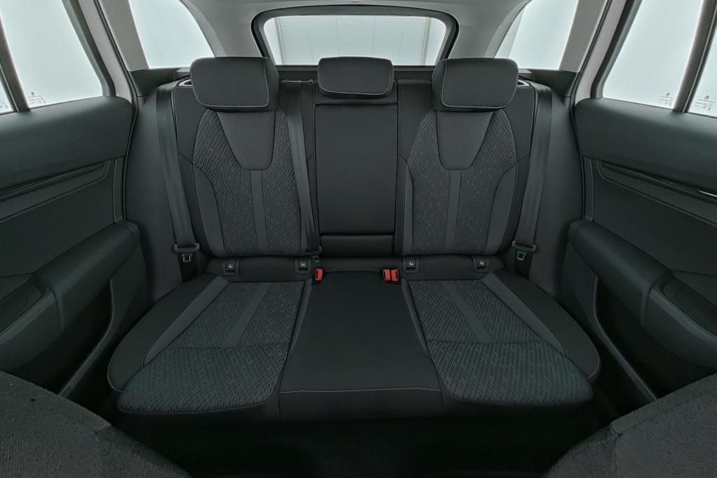 Skoda Octavia Combi Ambition 4x4 2.0 TDI DSG PDC*Tempo