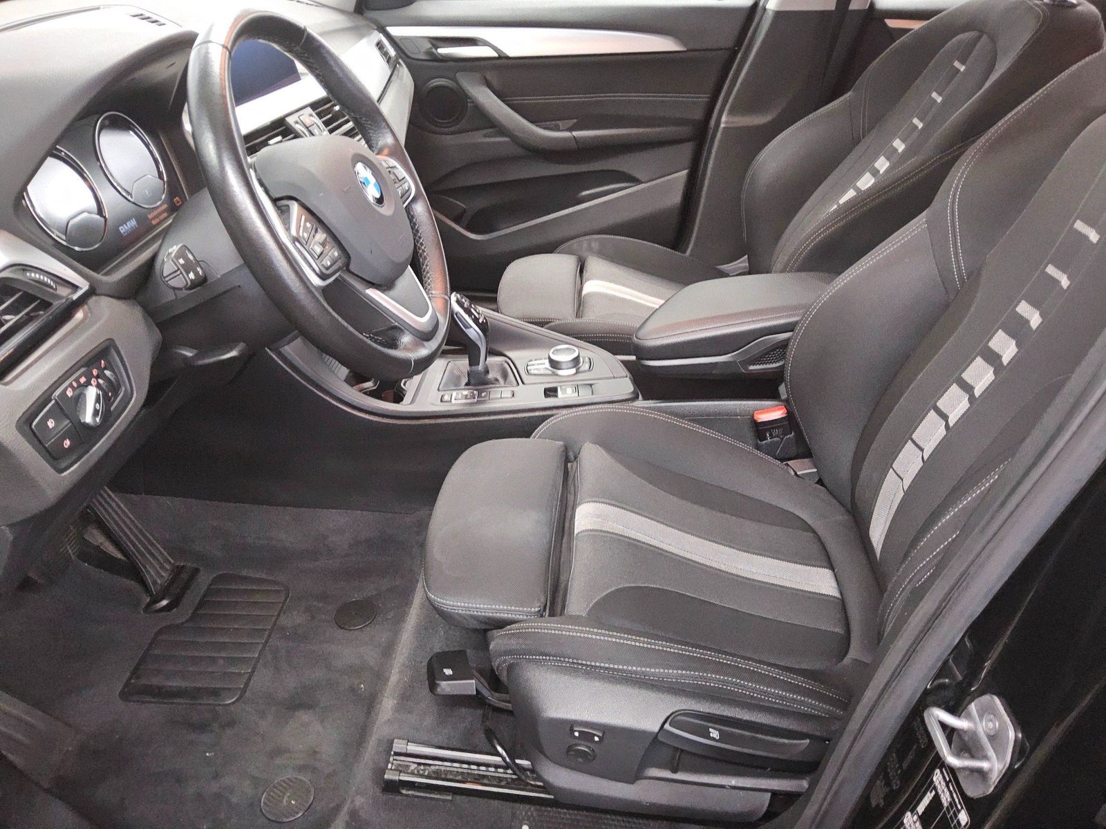 BMW X1 sDrive20d Advantage Navi ACC AHK RfK Shz PDC foto 8