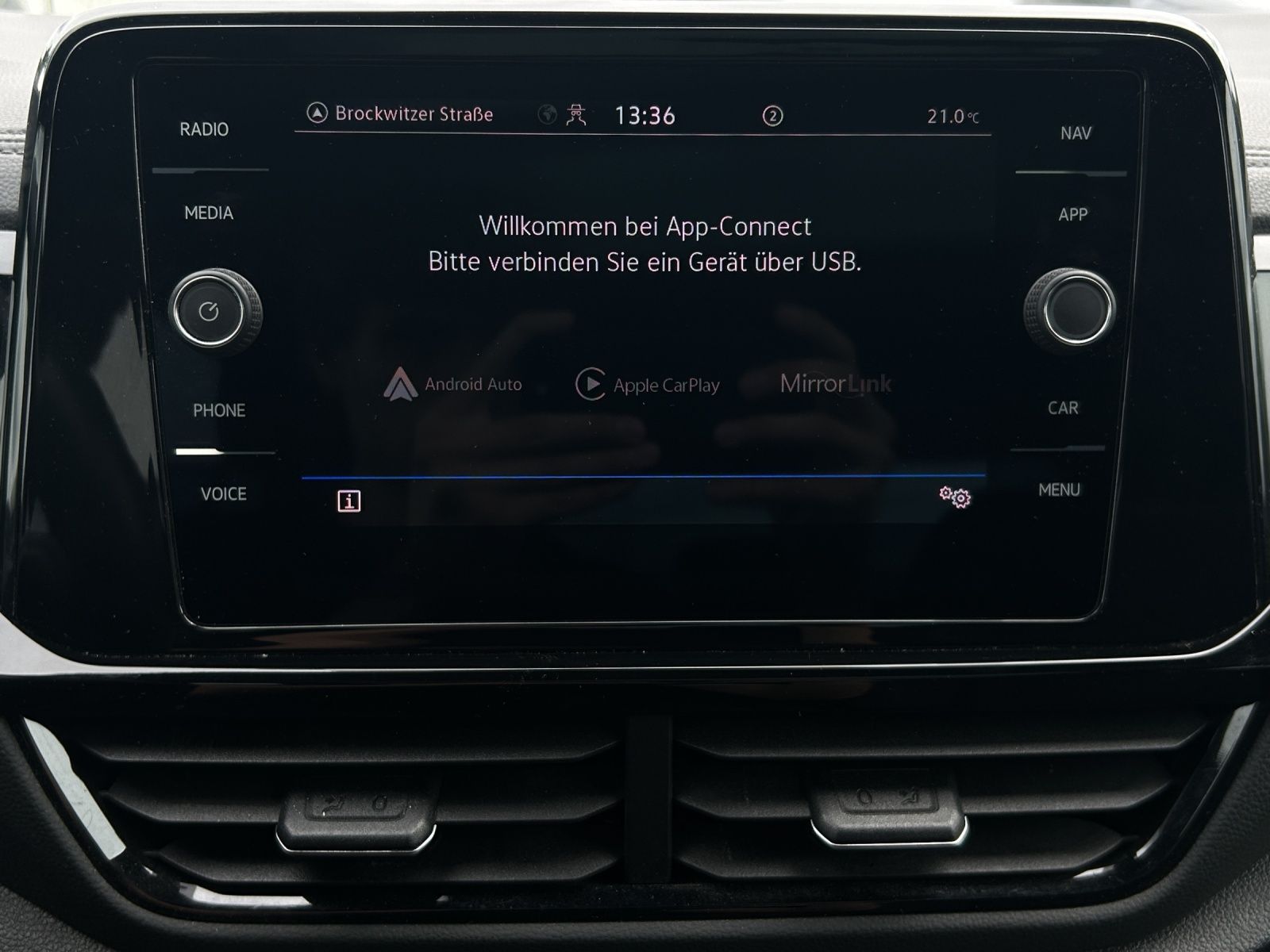 Fahrzeugabbildung Volkswagen T-Roc TDI Style DSG Matrix Navi ACC RFK Pano SHZ