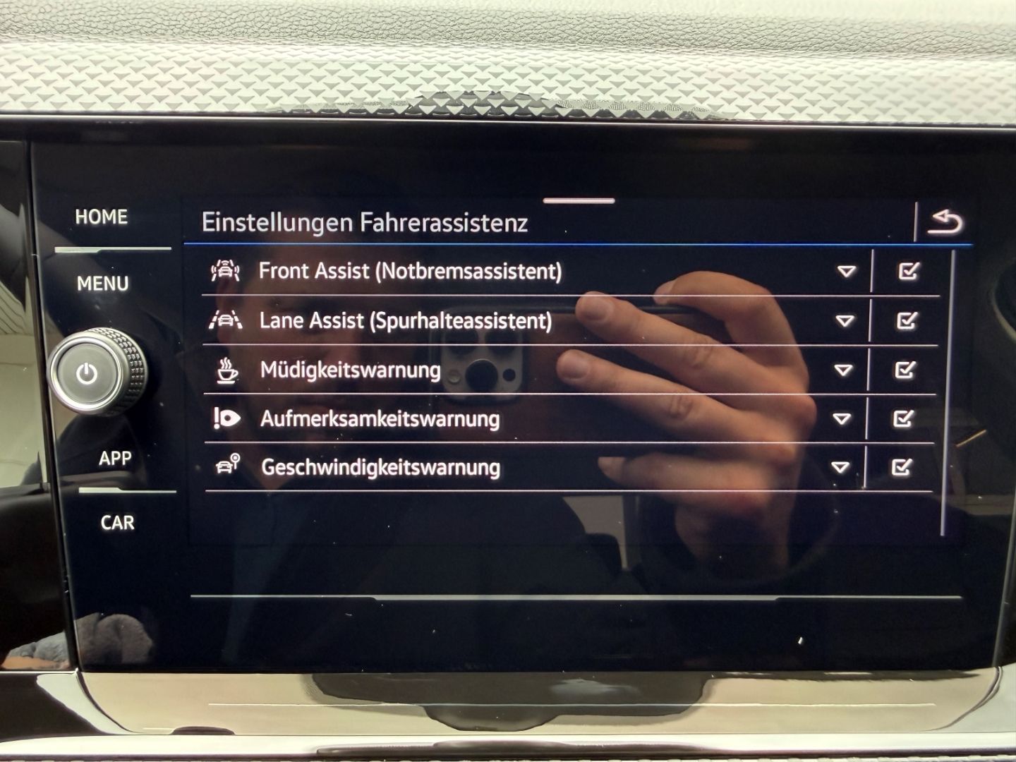 Fahrzeugabbildung Volkswagen Taigo Life Spring 1.0 TSI DSG Digitales Cockpit
