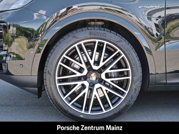 Porsche Cayenne - 10