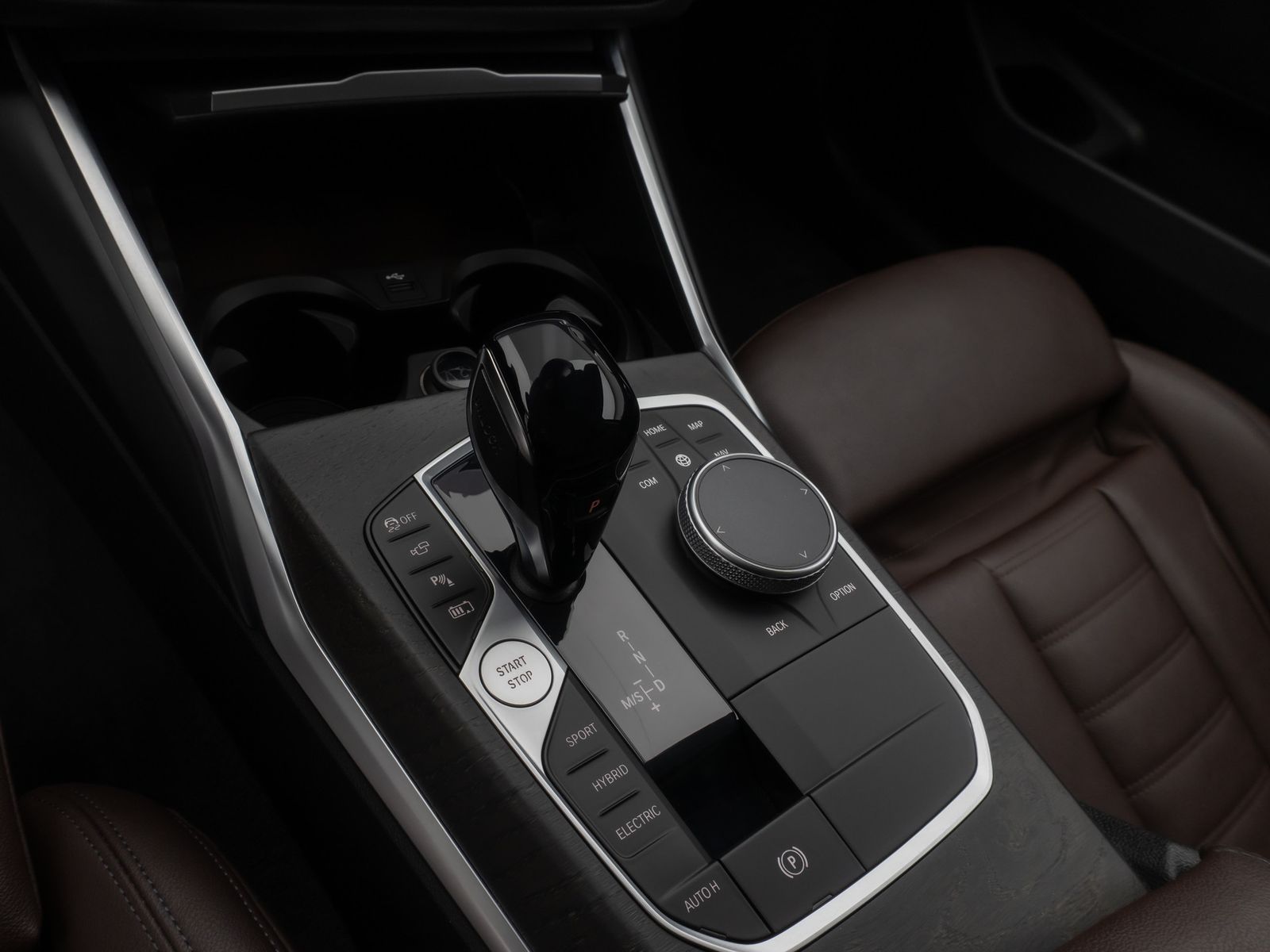 Fahrzeugabbildung BMW 330e xD Luxury Line 360°Laser HUD Komfort Sport