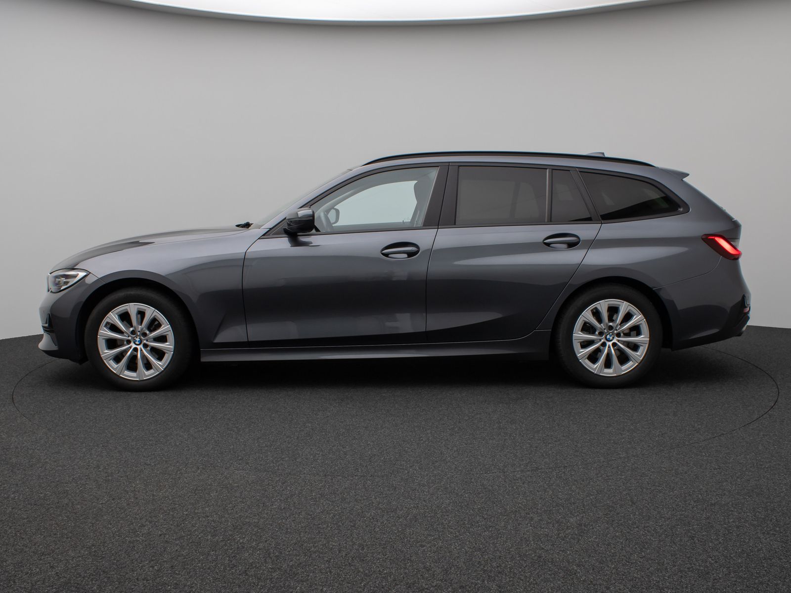 Fahrzeugabbildung BMW 320d DAB HiFi PDC Fernlichtassist Komfort Alarm