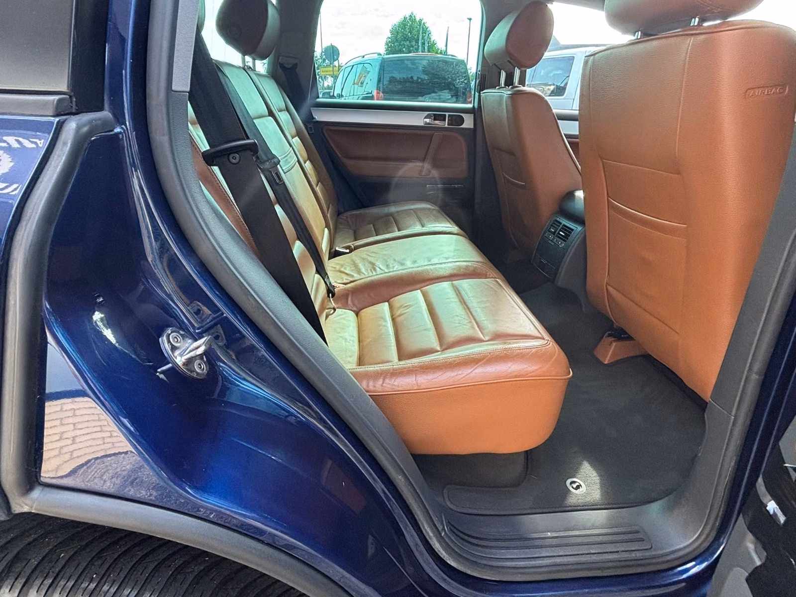Volkswagen Touareg 2004 — photo 11
