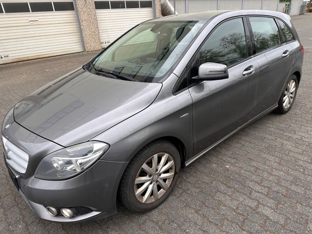 Mercedes-Benz B 180 B -Klasse B 180 CDI/Automatik/Navi