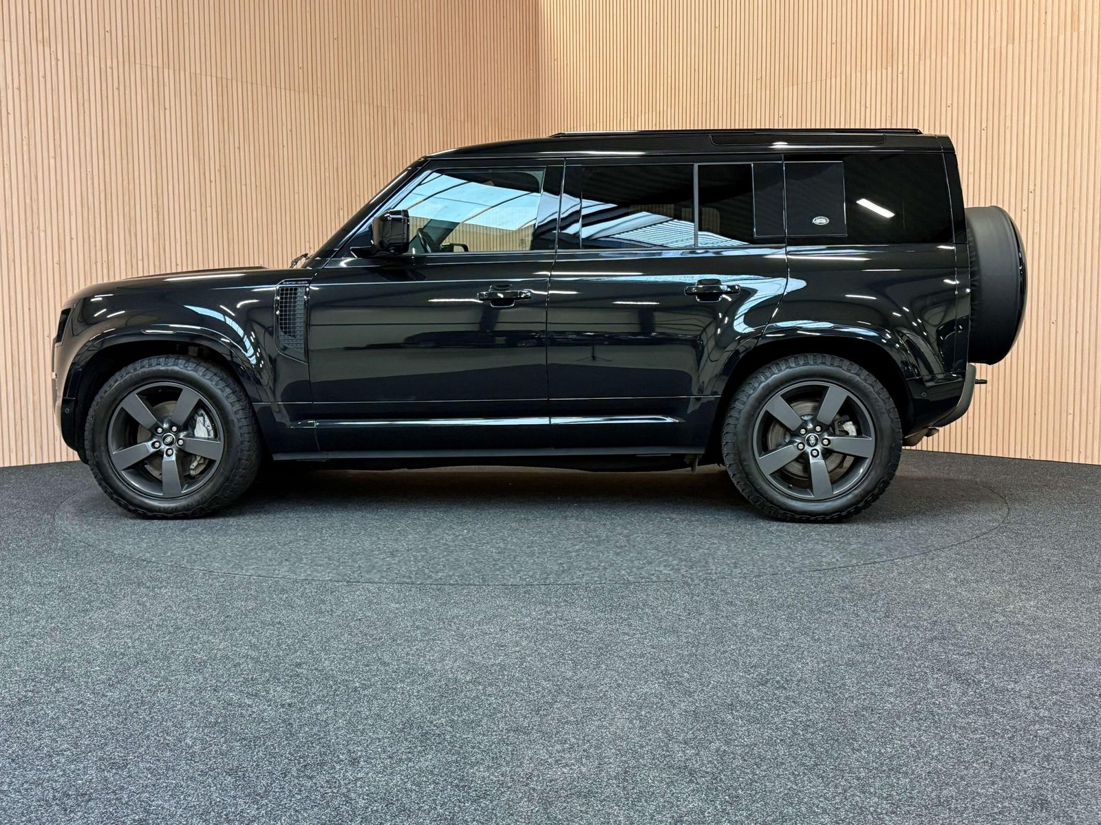 Land Rover Defender Defender 110 3.0 D MHEV D300 X-Dynamic  imagem 2
