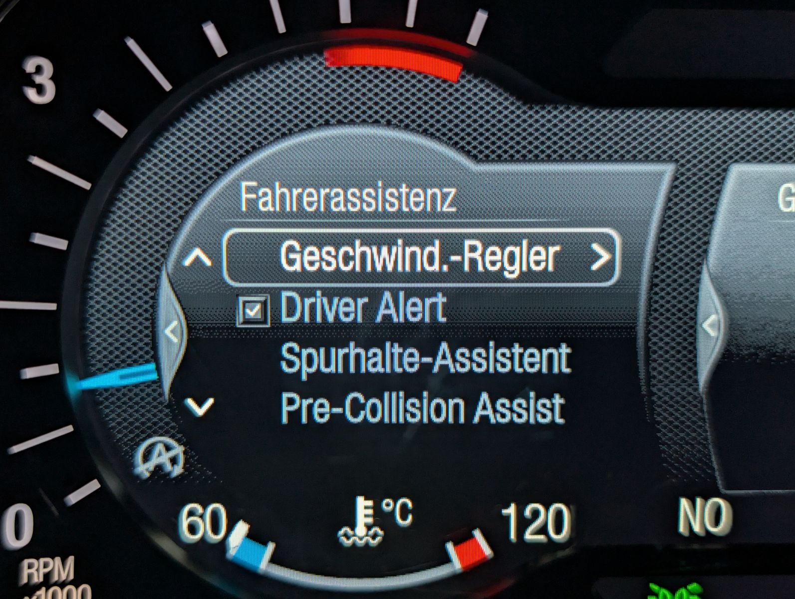 Fahrzeugabbildung Ford S-MAX Titanium TEMP KAM XENON NAVI 7-SITZER SHZ