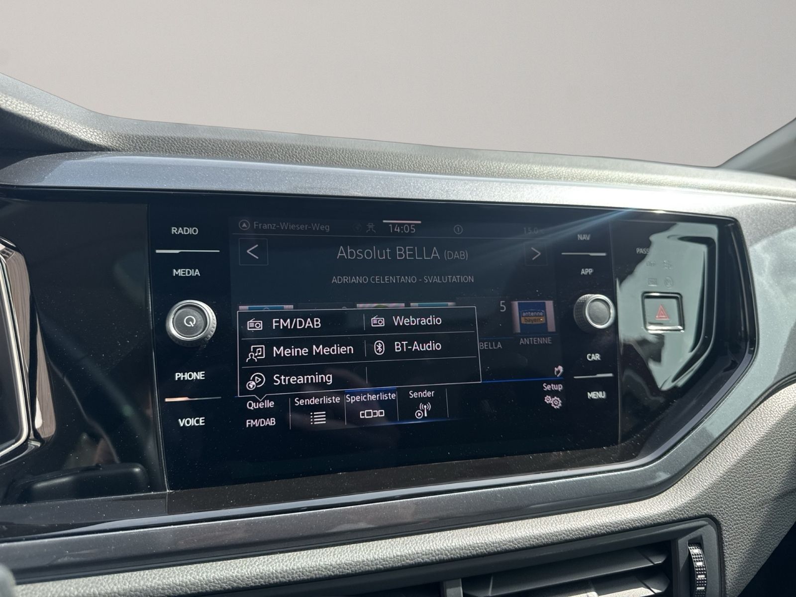 Polo 1.0 TSI Style, Navi, Panorama, 16" Alu Pale