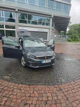 Peugeot 308 BlueHDi 130 EAT8 GT SW GT - Peugeot 308: Standheizung