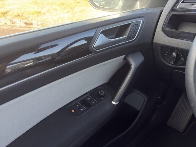 Fahrzeugabbildung Volkswagen Touran Highline 2.0 TDI 110 kW *Rückfahrkamera*