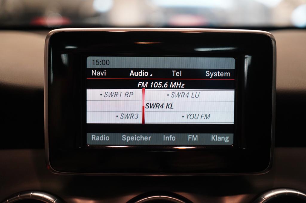 Mercedes-Benz CLA 200