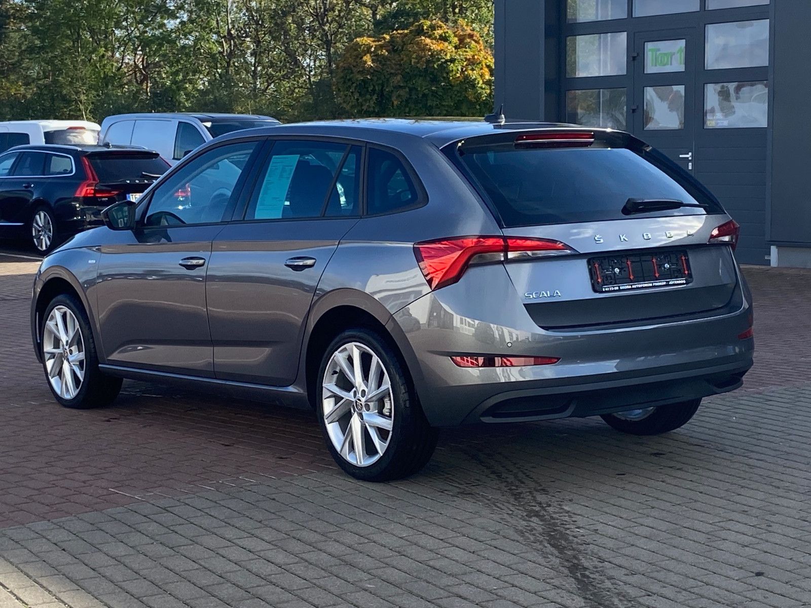 Fahrzeugabbildung SKODA Scala 1.0l TSI TOUR LED*AHK*5 JahreGarantie*GRA