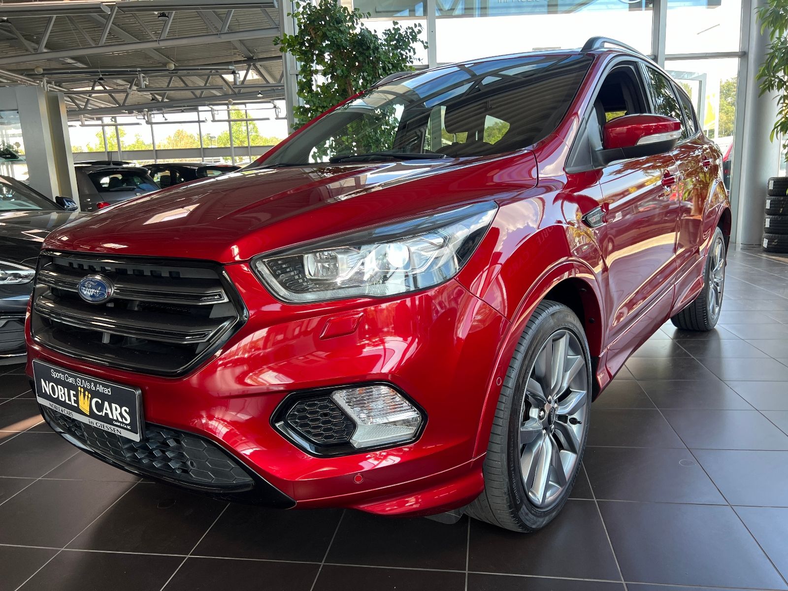 Fahrzeugabbildung Ford Kuga ST-Line PANO SONY RFK ACC