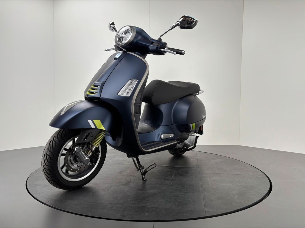 Fahrzeugabbildung Vespa GTS 300 SUPER TECH *NEUWERTIG/REMUS*