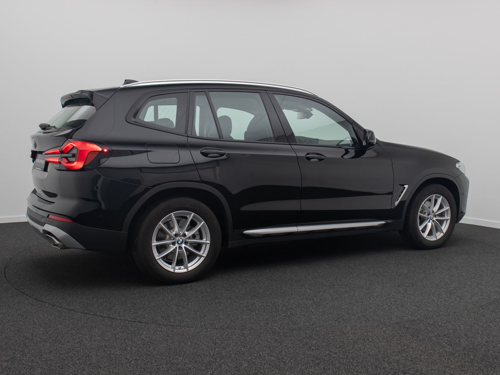 Fahrzeugabbildung BMW X3 xD20d AHK Kamera DAB Leder Sportsitz 18Zoll
