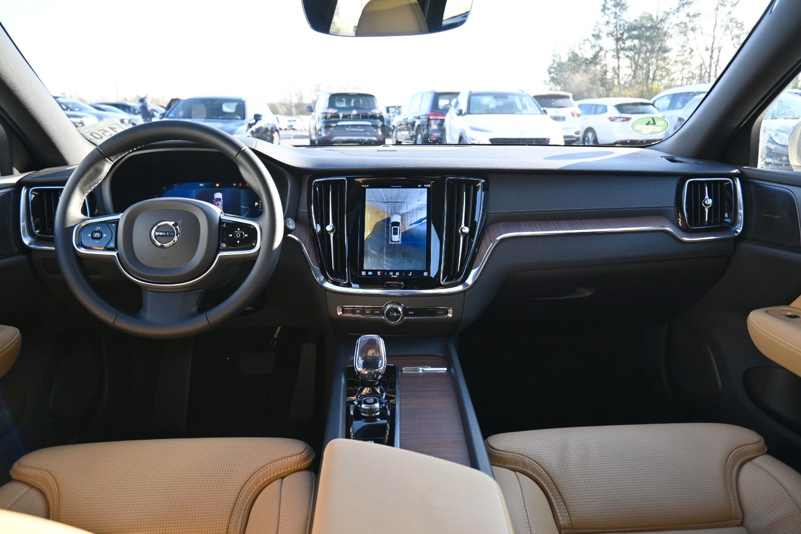 Fahrzeugabbildung Volvo V60 CC B4D AWD Ultimate*LED*PANO*360*H&K*MASSAGE