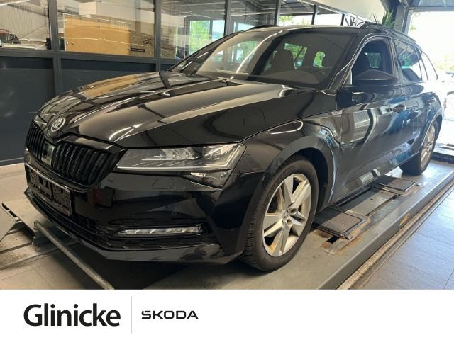 Skoda Superb Combi 2,0 TDI Sportline Navi PDC SiHz DSG