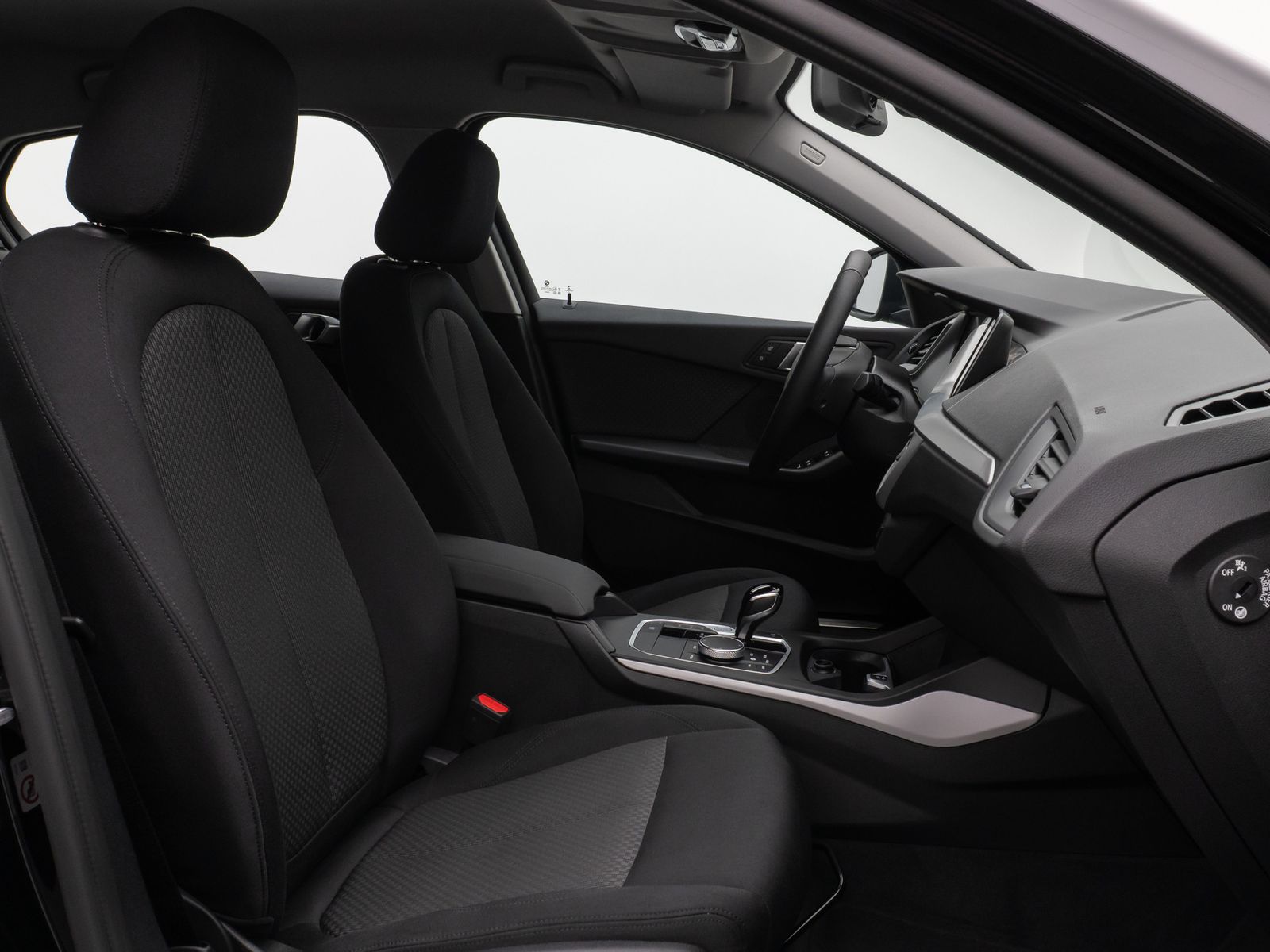 Fahrzeugabbildung BMW 118i DAB CockPitPro PDC LED Geschwindigkeitsreg