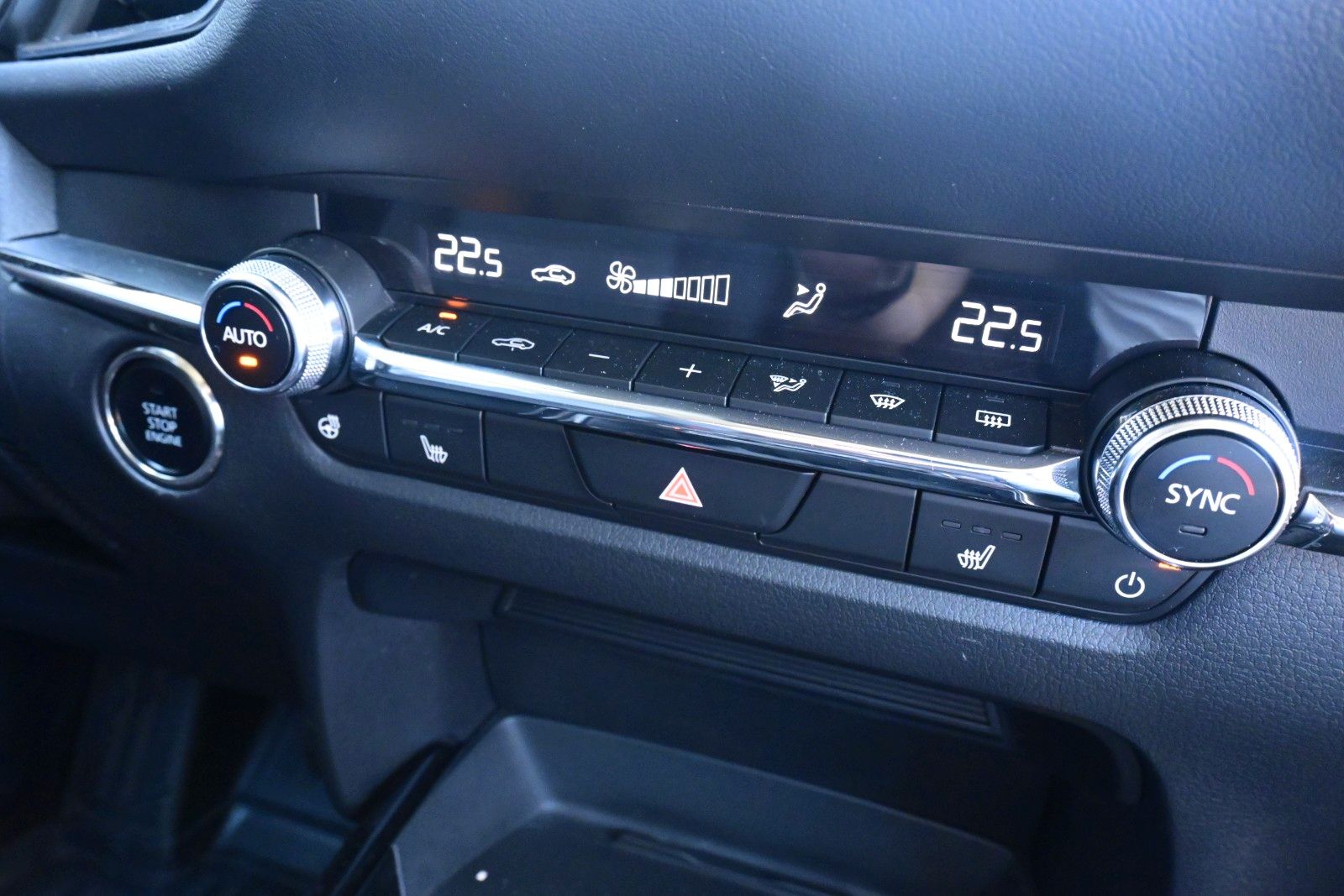 Fahrzeugabbildung Mazda CX-30 Takumi 2WD *Leder*360°ACC*Matrix LED