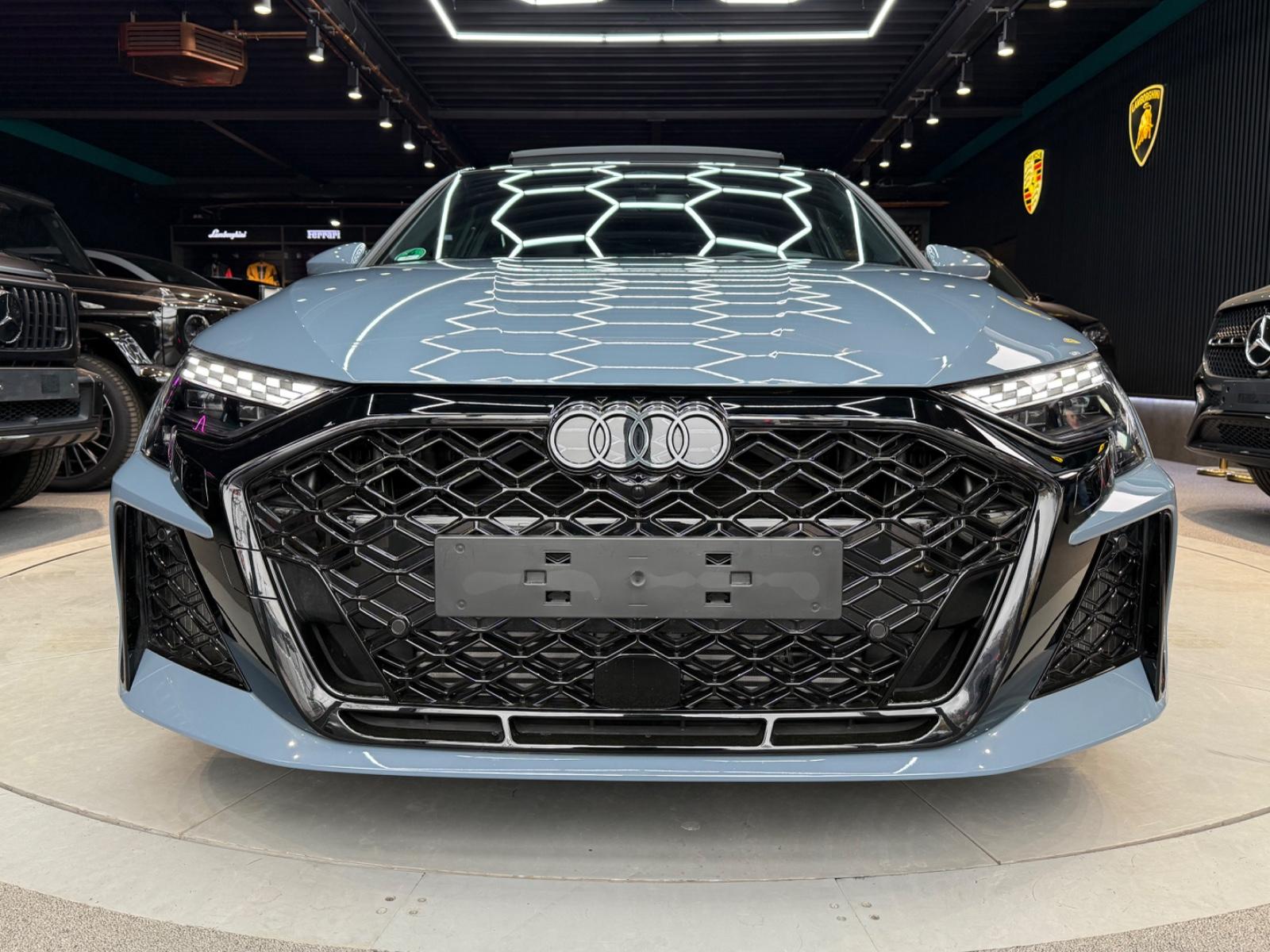 Audi RS3 Sportback*PANO*HUD*MATRIX*SONOS*KAM*