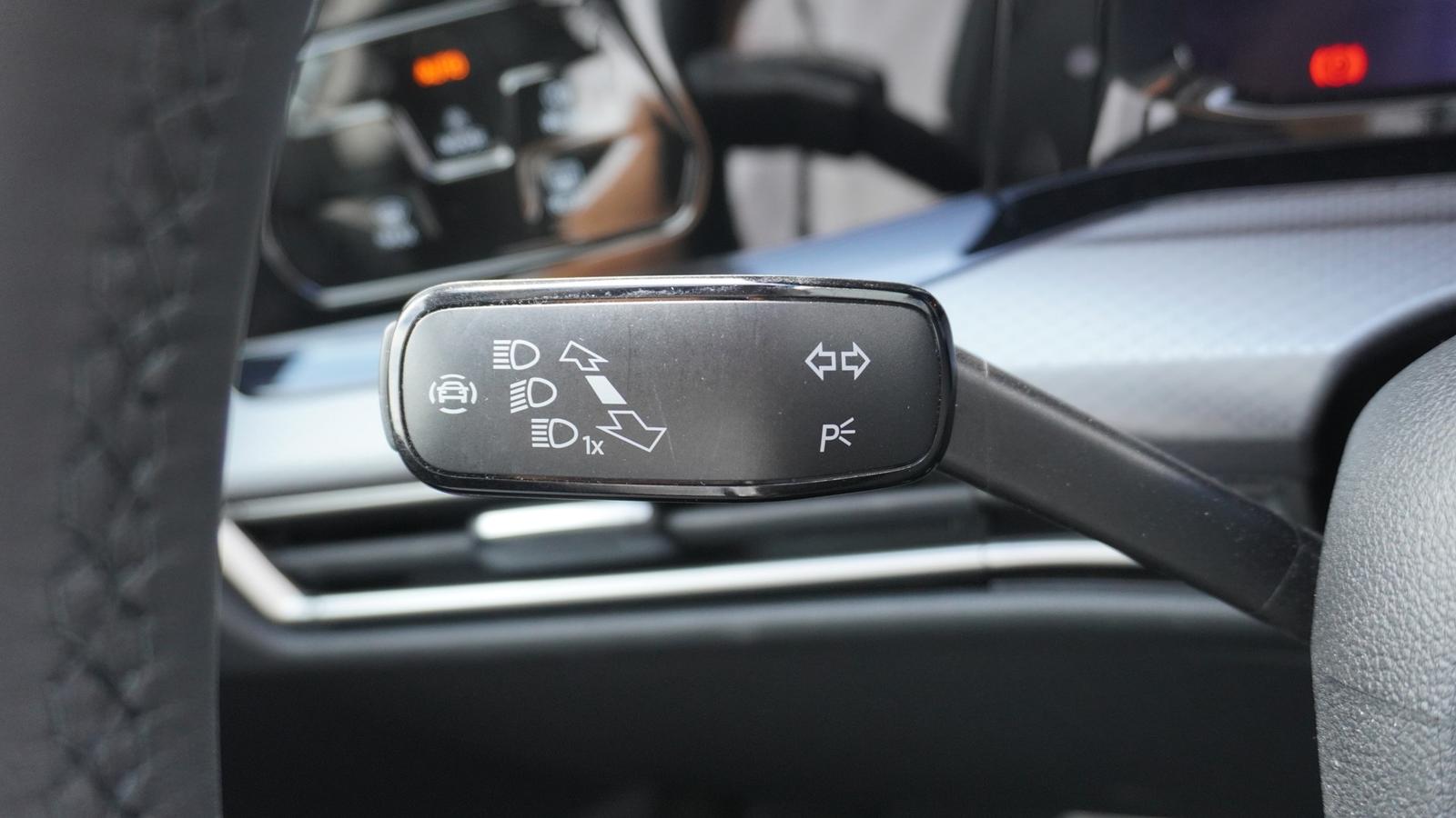 Volkswagen Golf VIII 1.5 TSI Active LED ACC Standheizung, миниатюра 22