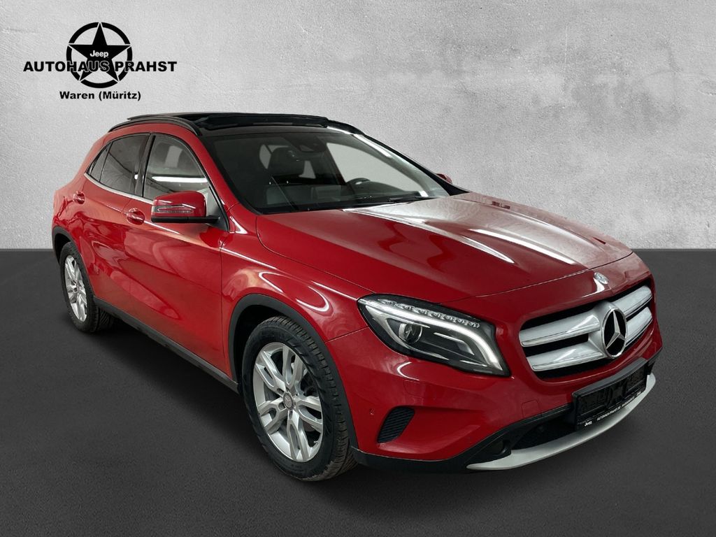 MERCEDES-BENZ GLA 220