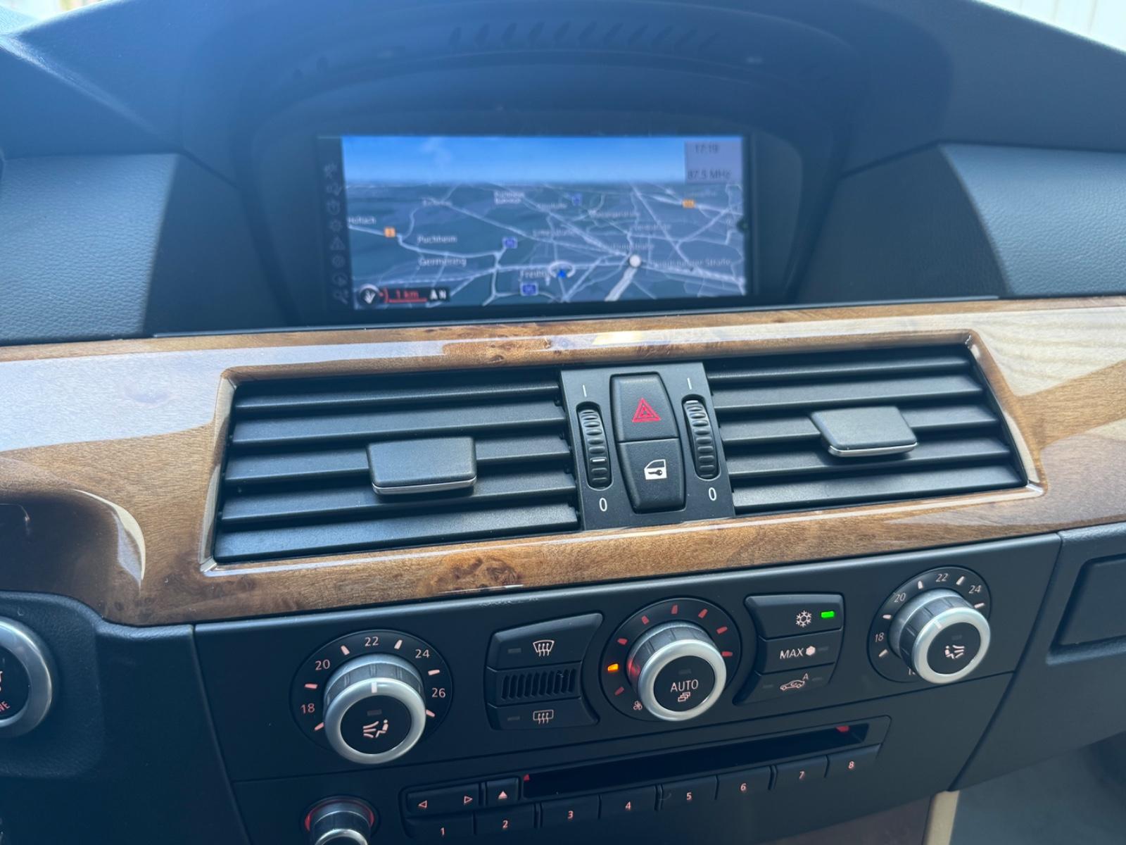 BMW 530 iA Touring 272 ch • BVA • Pack M • Cuir • Toit Ouvrant