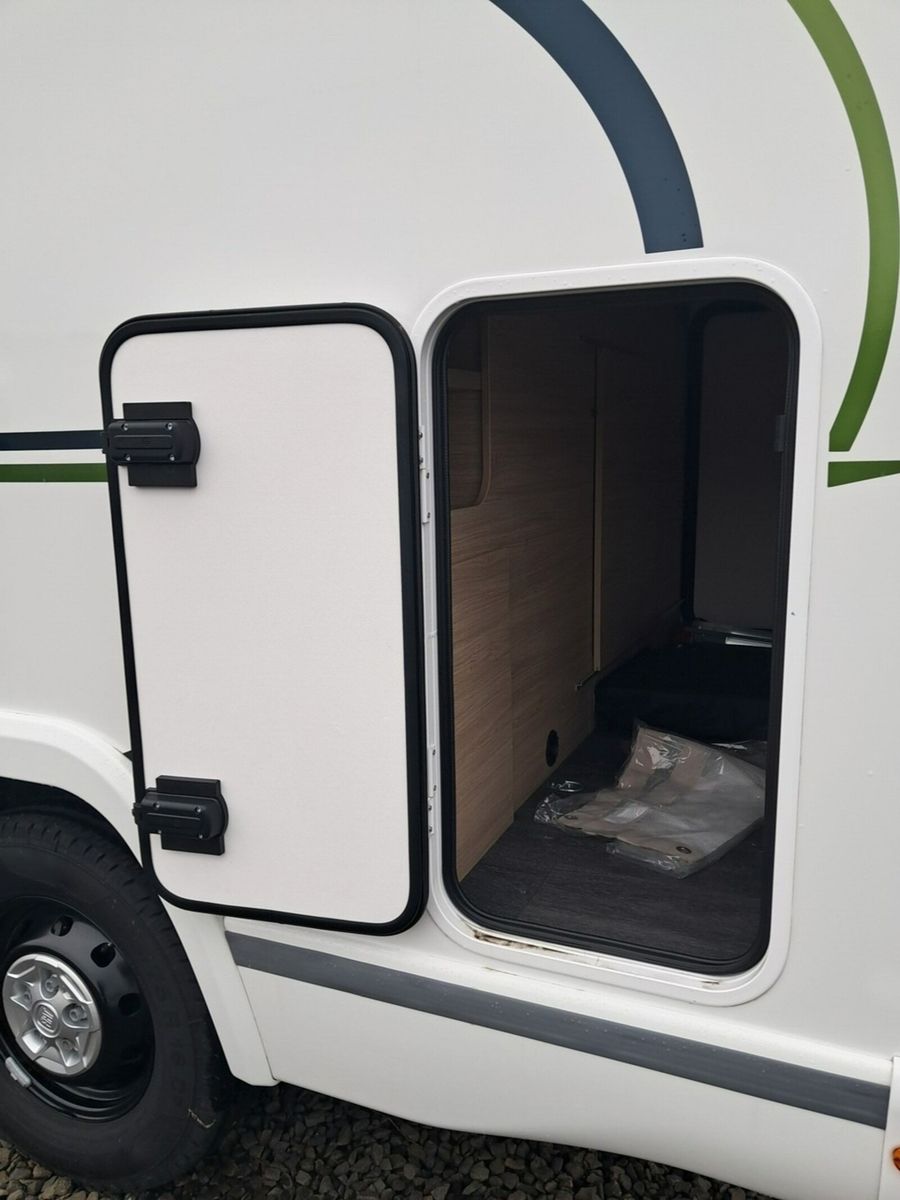 Fahrzeugabbildung Chausson Alkoven C514 First Line  Markise,Navi,RK,Solar