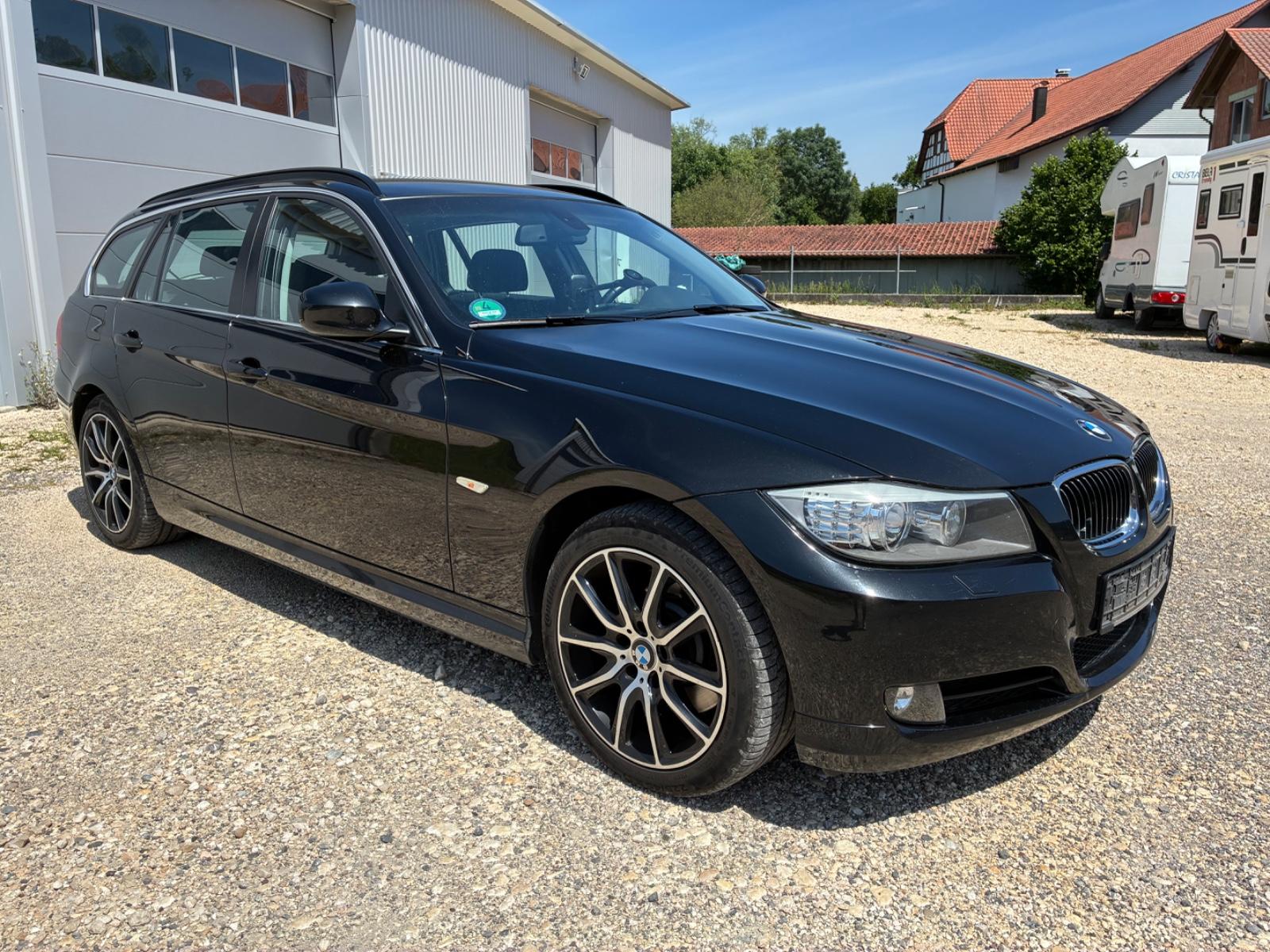 BMW 330 Baureihe 3 Touring 330d xDrive AHK 8Fach Xen