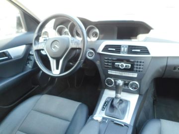 Mercedes C 220 - 12