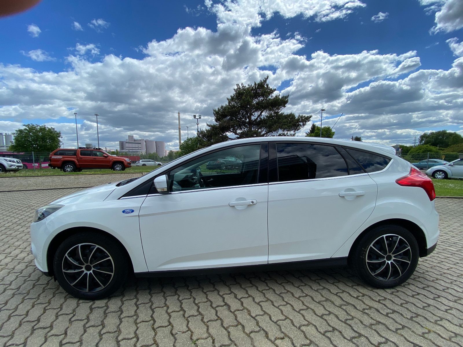Fahrzeugabbildung Ford Focus 1,6 EcoBoost 134kW Klimaaut.