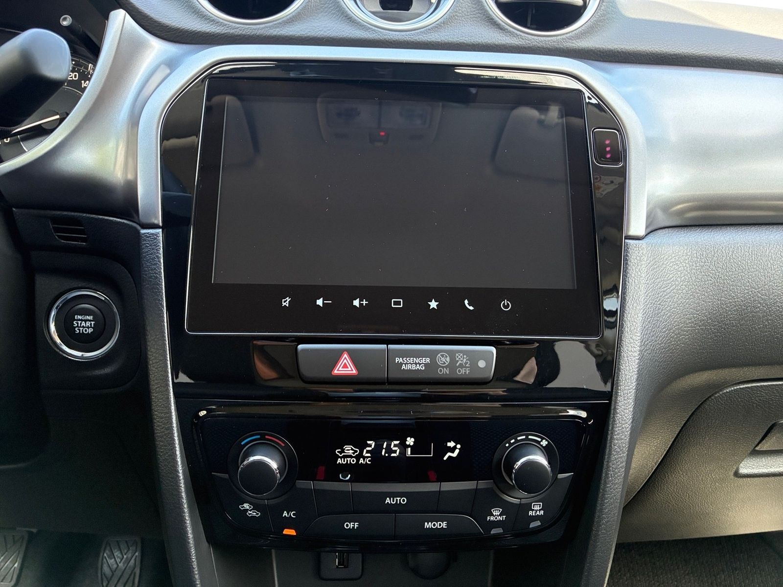 Fahrzeugabbildung Suzuki Vitara 1.4 4x2 Comfort Sitzhz,Navi,Kamera,LED