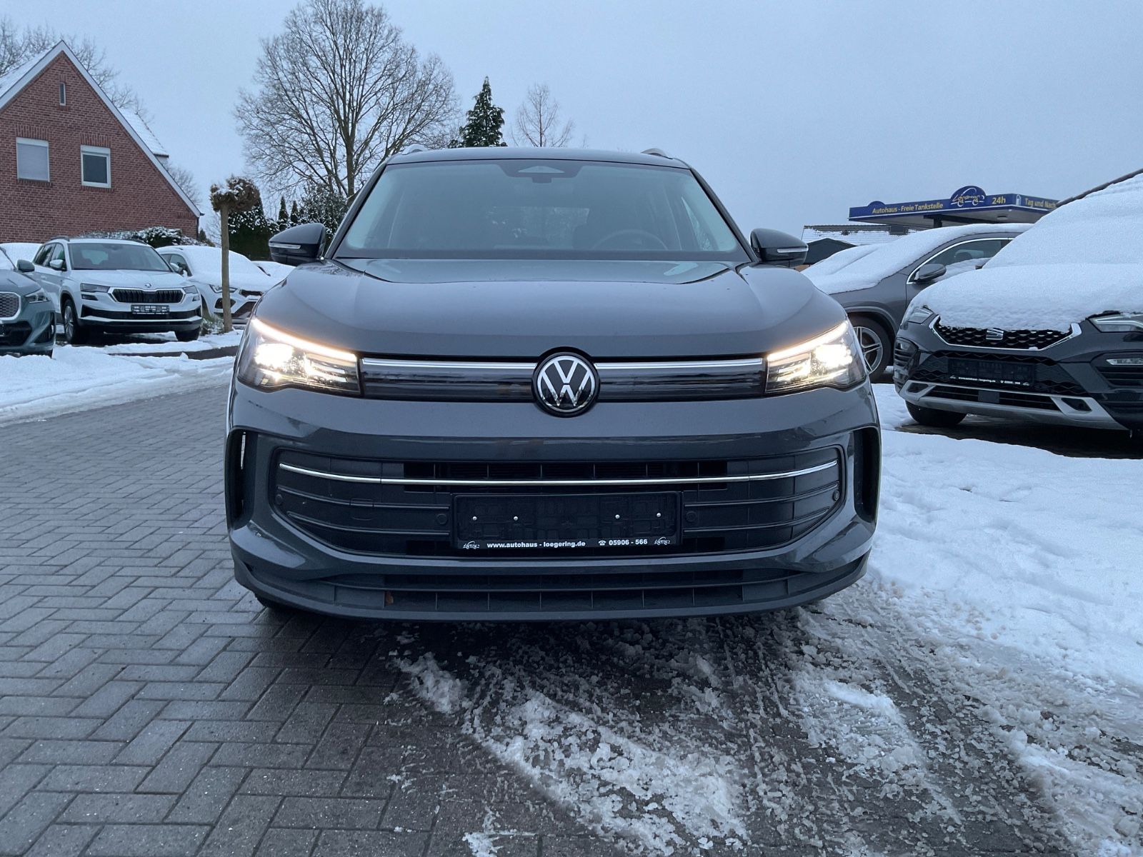 Fahrzeugabbildung Volkswagen Tiguan 1.5 eTSI DSG Life,Kamera,ACC,LED