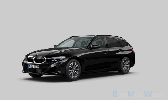 BMW 330e Panorama Kamera HUD DAB HiFi Leder Sport